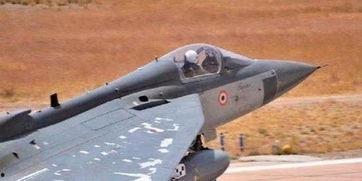 国产战斗机起飞视频原声  第1张