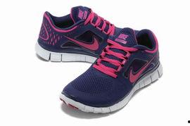 女士国产跑步鞋测评视频,女士专属款,舒适与性能的完美结合 第2张 女士国产跑步鞋测评视频,女士专属款,舒适与性能的完美结合 第2张